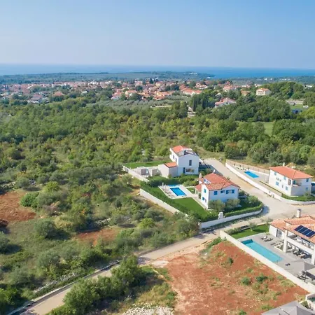 Superior Villa Frata