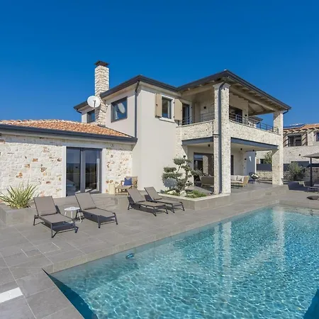 Superior Villa