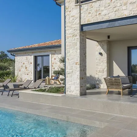 Superior Villa *